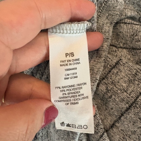 Size Small Dynamite top in grey super soft material - PTP is 15 - Picture 3 of 4